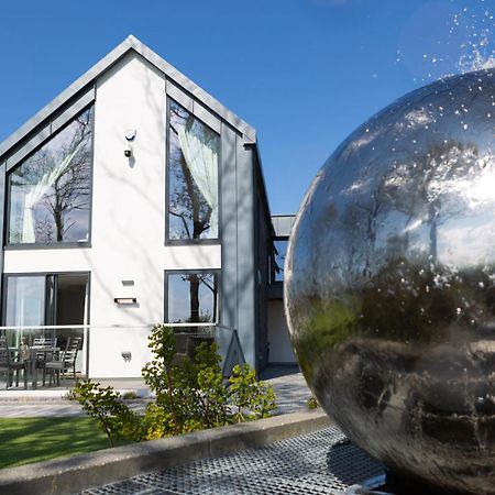 Dafarn Newydd Lodge Llangefni Exterior foto